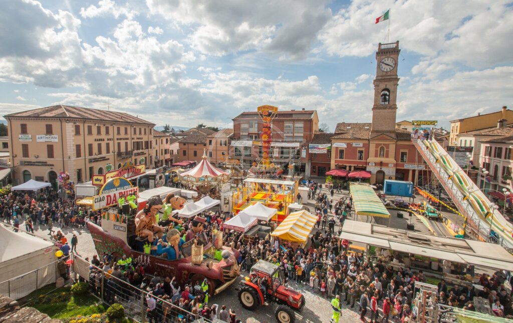 Carnevale senza plastica: «Lanciate coriandoli e stelle filanti di carta» -  News In Quota