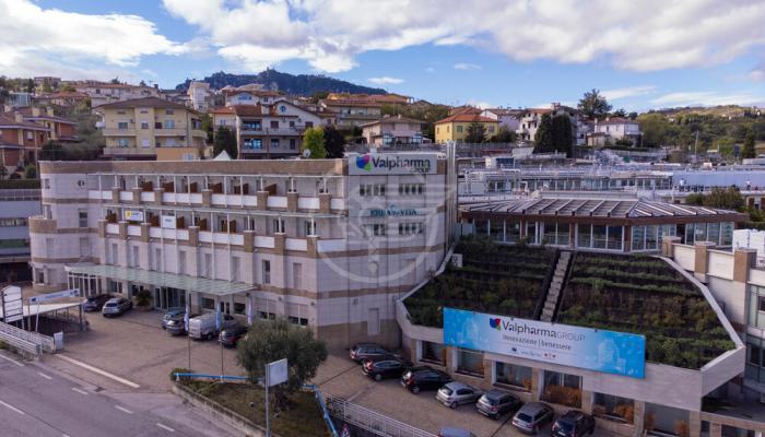 Valpharma International sospende temporaneamente le attività di produzione dello stabilimento. Chiesta la cassa integrazione Valpharma International sospende temporaneamente le attività di produzione dello stabilimento. Chiesta la cassa integrazione